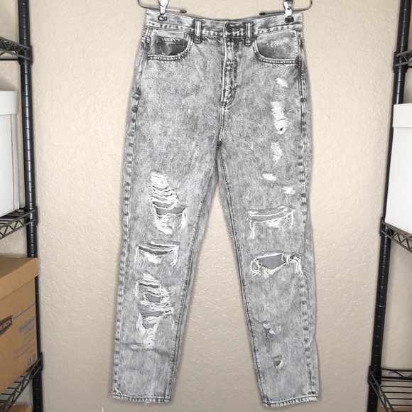 American Eagle Distressed Gray Acid Wash Mom Jean - Picture 4 of 9